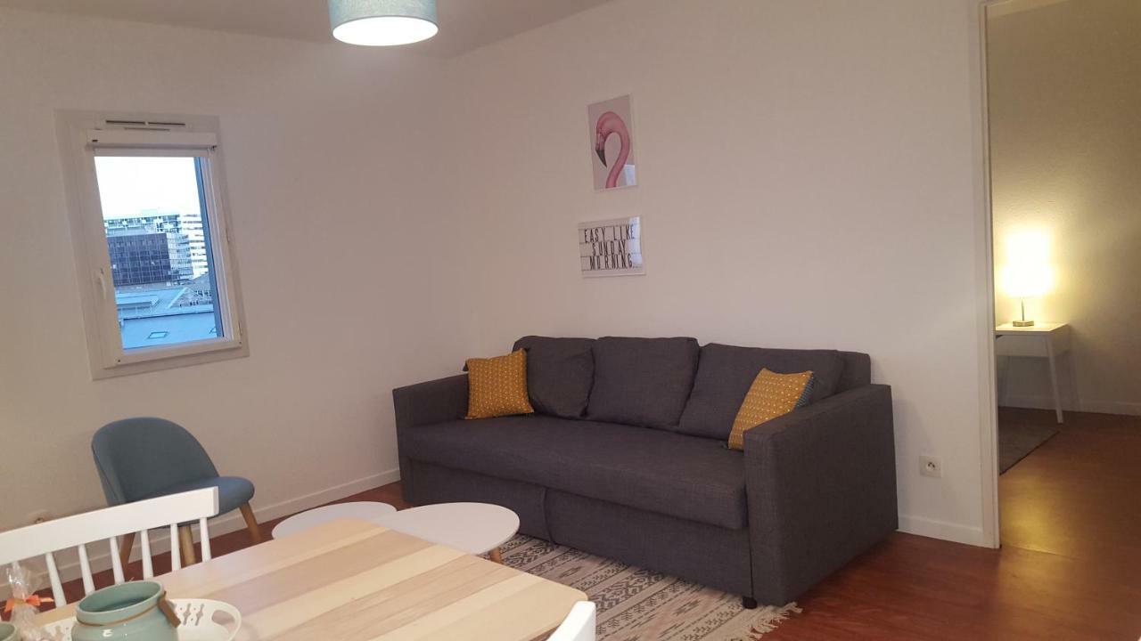 Appartement Sur L'Ile De Nantes - Place De Parking Gratuit Luaran gambar