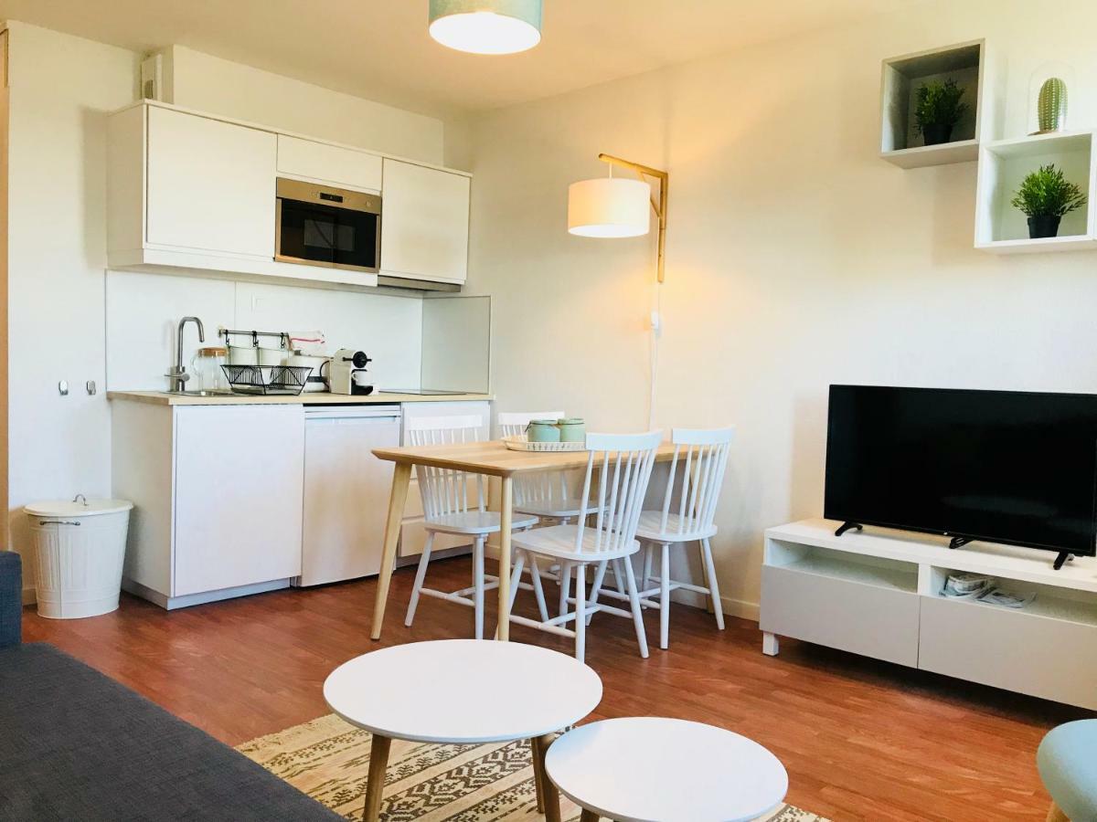 Appartement Sur L'Ile De Nantes - Place De Parking Gratuit Luaran gambar